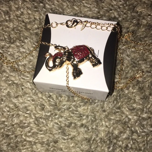Avon Elephant necklace. - Picture 3 of 5
